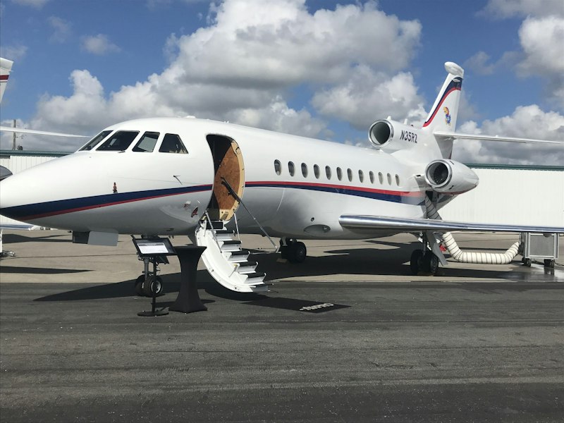 Private jet empty leg